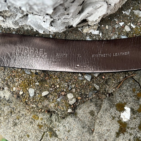 Michael Kors XL Belt - Picture 2 of 11